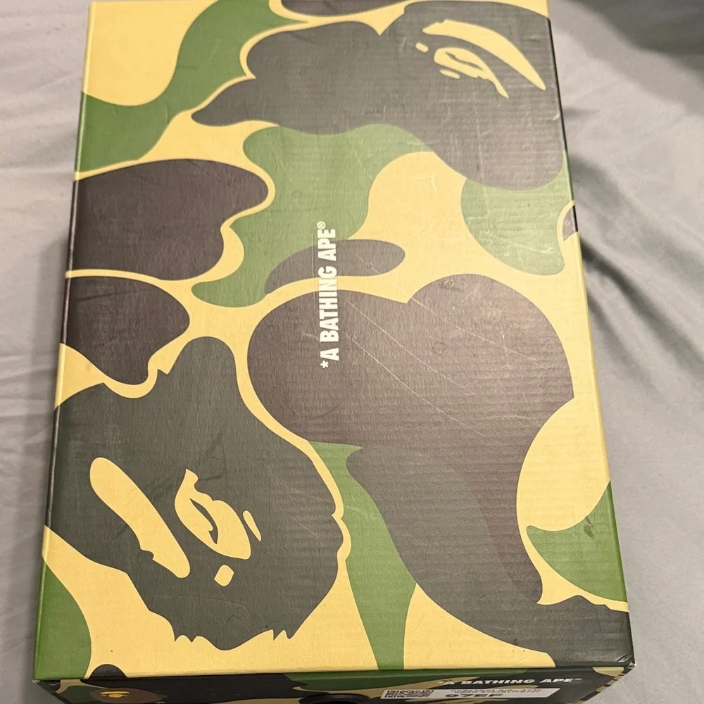 Men’s Bathing Ape ‘BAPE’ White and Beige Sneakers - Picture 9 of 9